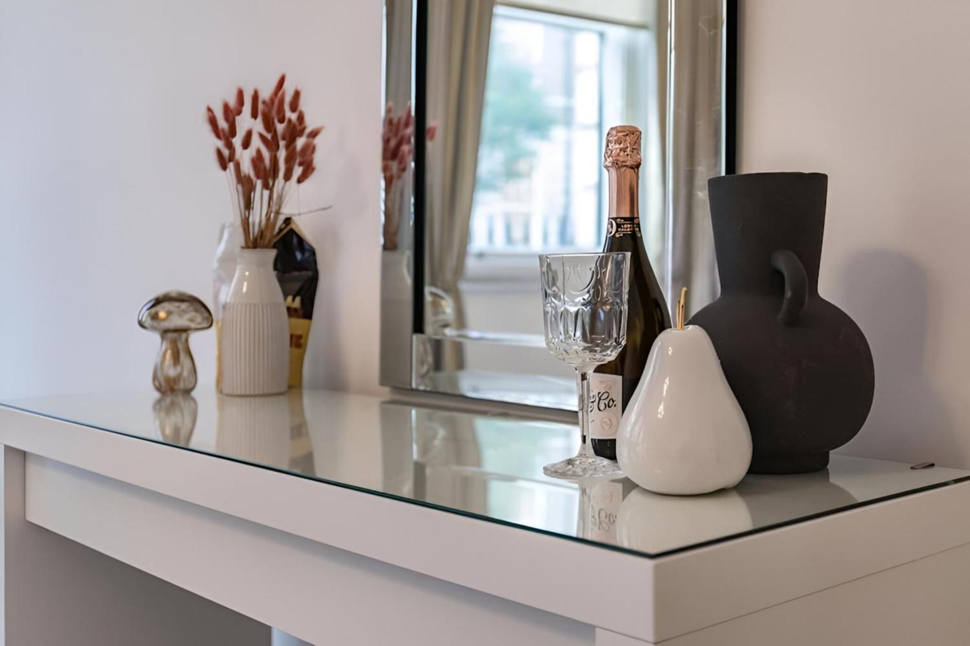 Luxury London 3 Bedroom Duplex With Pool Table - 4Hs المظهر الخارجي الصورة